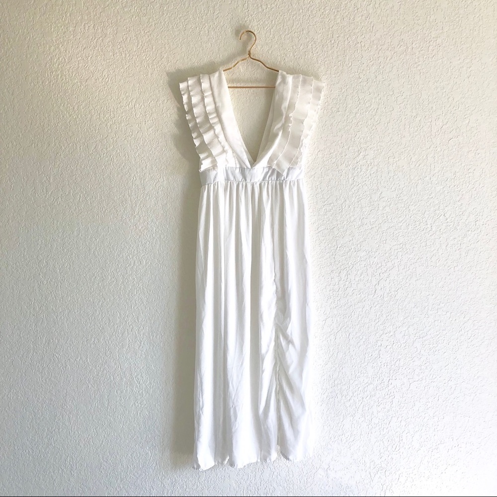 NWOT White Plunging Ruffle V-Neck Flowy Maxi Dress